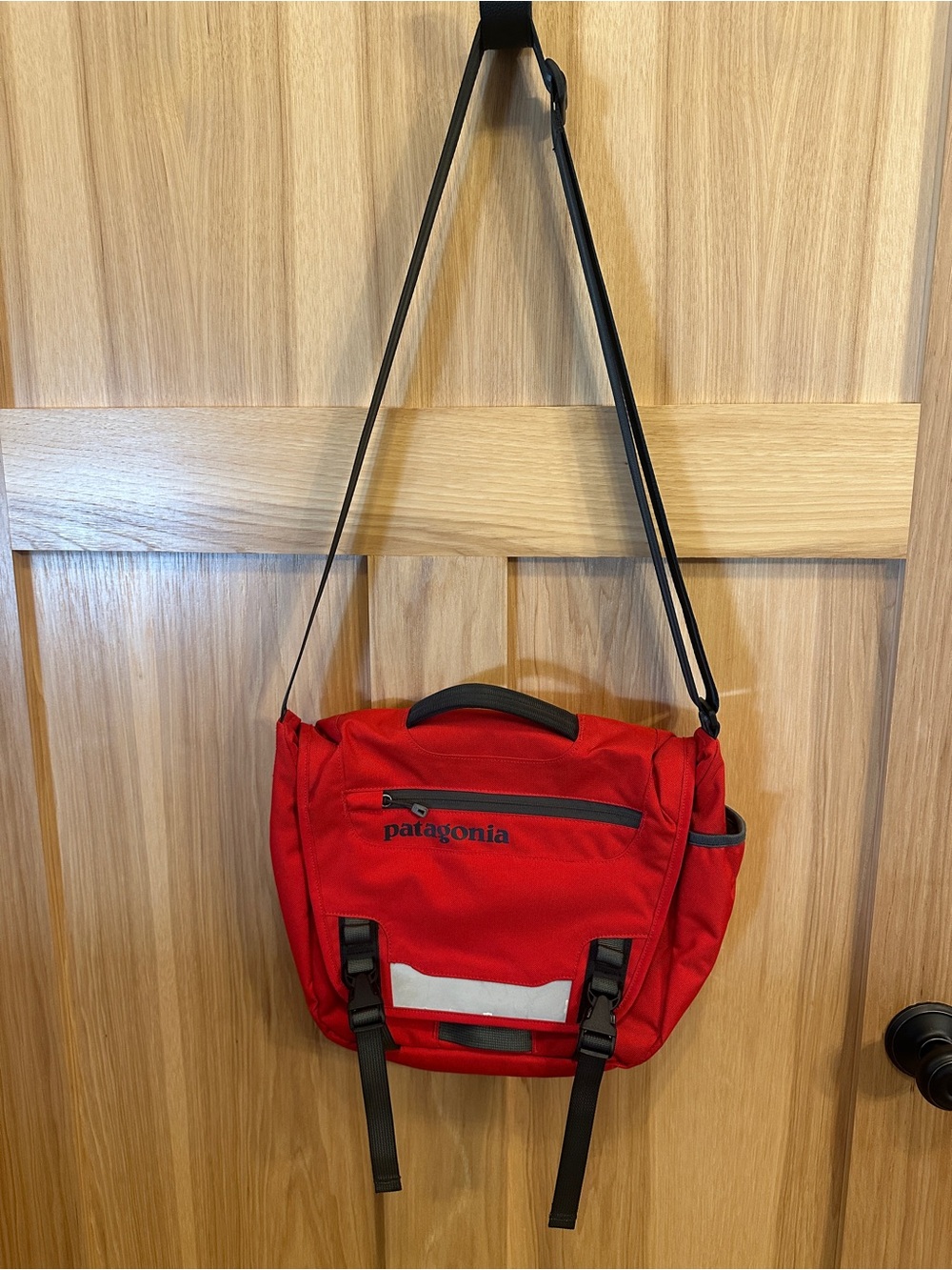 Patagonia Red Mini Mass - Picture 2 of 10